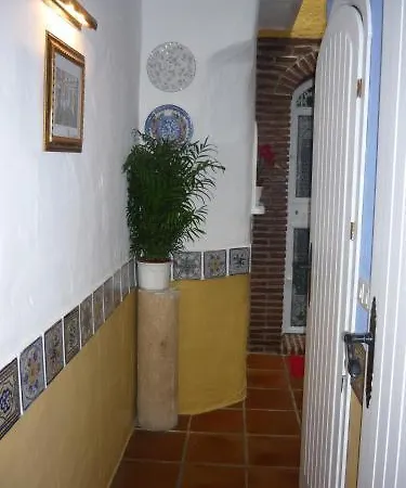 Apartahotel Puerta De Aduares Marbella