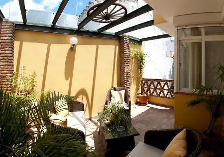 Apartahotel Puerta De Aduares