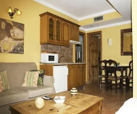 Puerta De Aduares Aparthotel Marbella