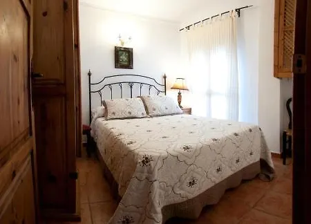 Puerta De Aduares Aparthotel 2*